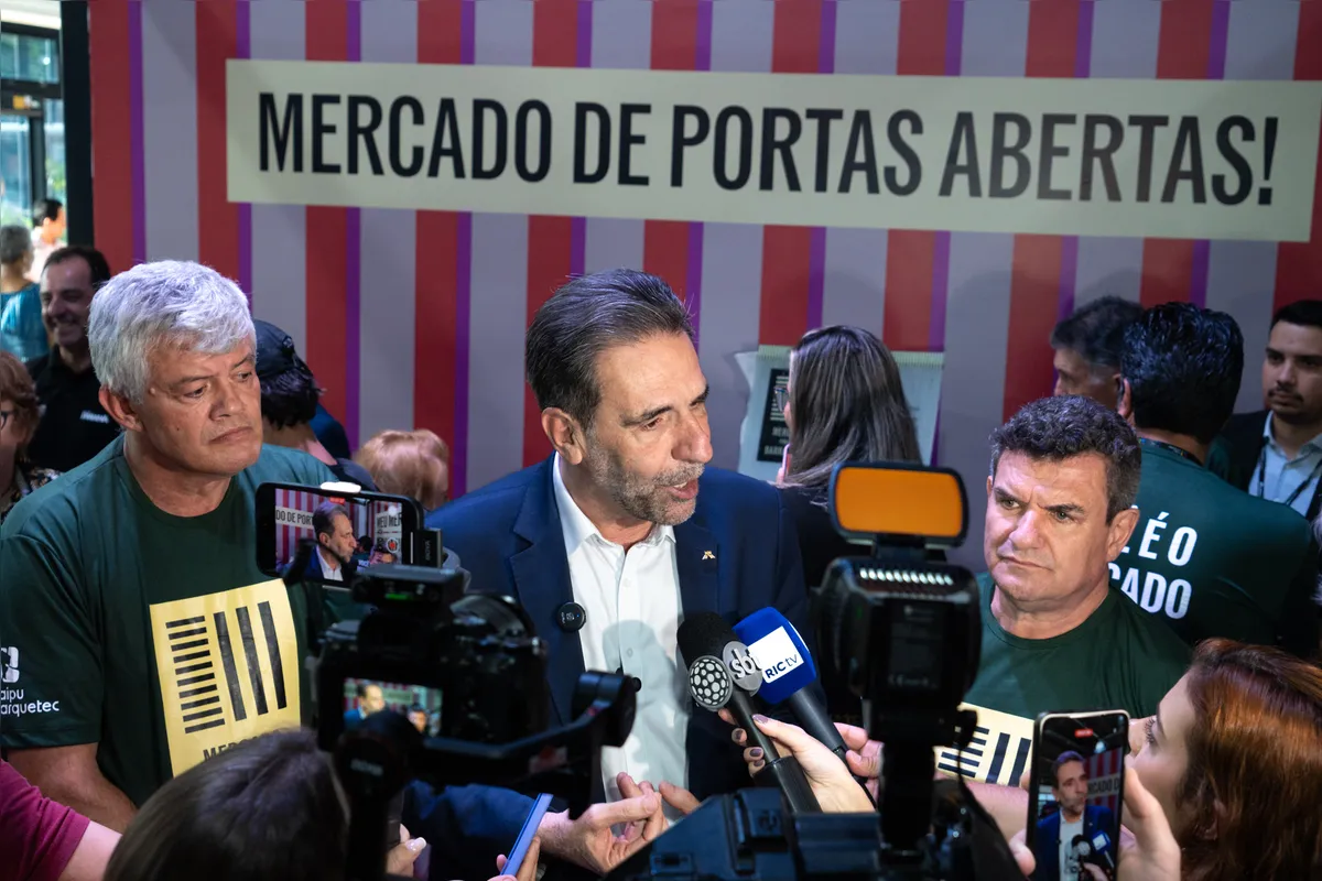 "Foz do Iguaçu ganha um espaço para confraternização e valorização de nossa história”, afirmou Enio.Verri, diretor-geral brasileiro de Itaipu