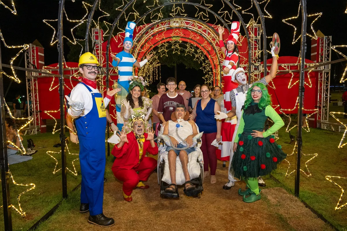 Imagem ilustrativa da imagem Morador, que tem ELA, realiza sonho de visitar Natal da Itaipu