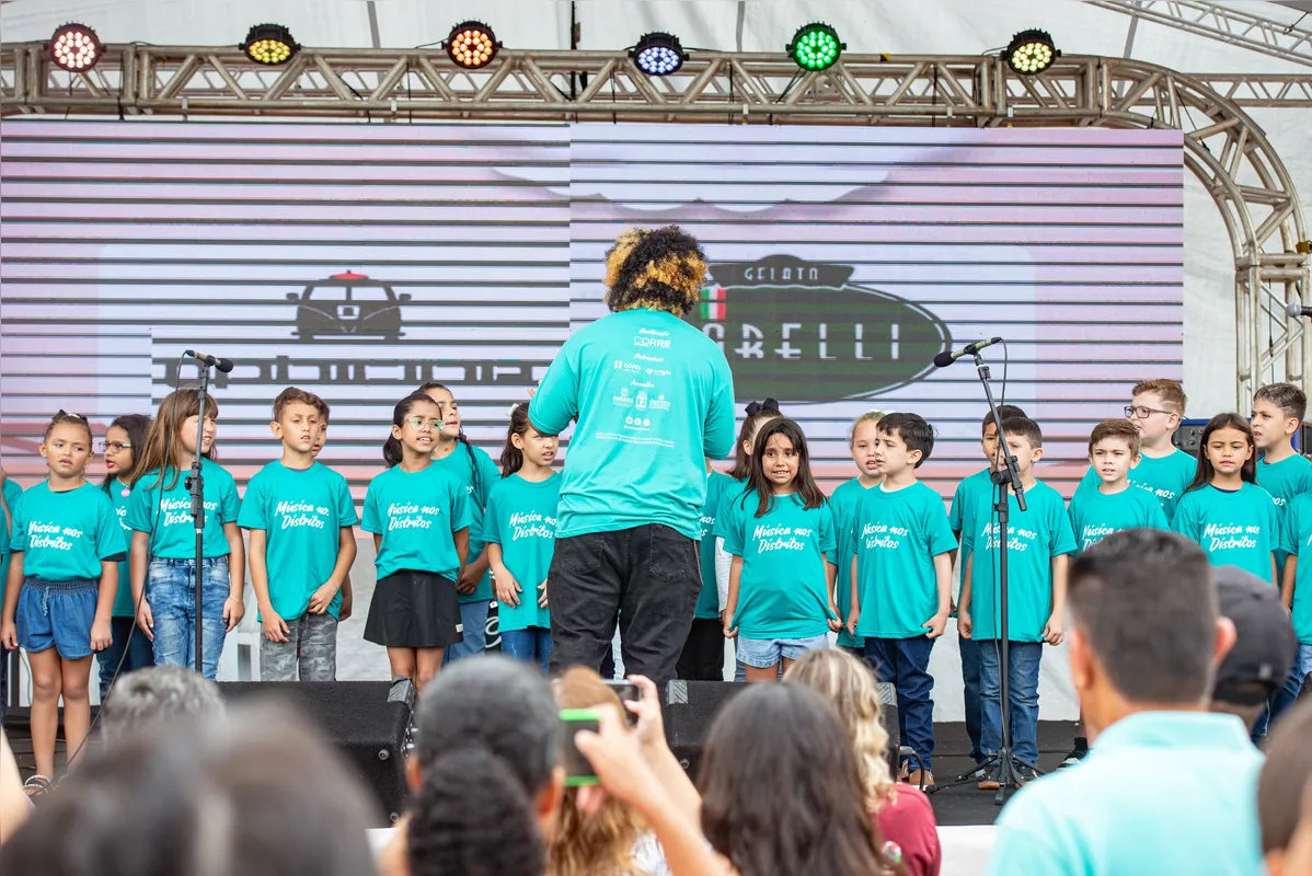 Alunos que participaram das oficinas de música também se apresentaram na 2ª Festa Rural do Distrito da Warta