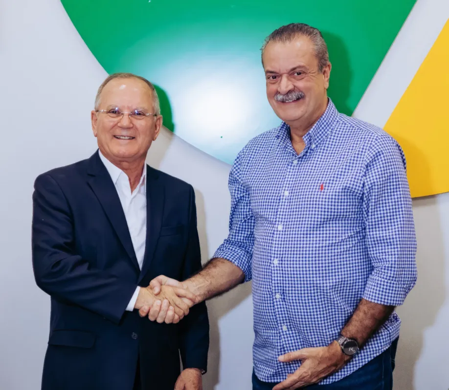 Reitor Eleazar Ferreira e o secretário de Desenvolvimento Sustentável Everton Souza