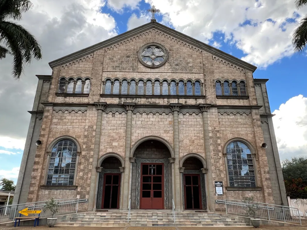 Paróquia Nossa Senhora da Paz, em Ibiporã: construção que começou em 1951 terminou em 1959