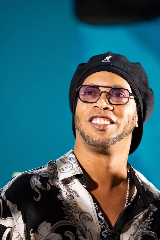 Ronaldinho Gaúcho esteve em Londrina, além do leilão, para a segunda edição do Futebol Solidário da AgroPlay, que teve ingressos esgotados e lotou o Estádio do Café
