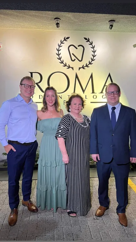 Clauber Romagnoli com sua mãe Suely e seus irmãos, Claudio e Carla Romagnoli