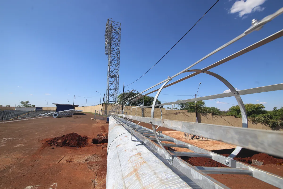 Estádio do Café vai ganhar duas novas torres de iluminação com o objetivo de melhorar as condições do local para 2025