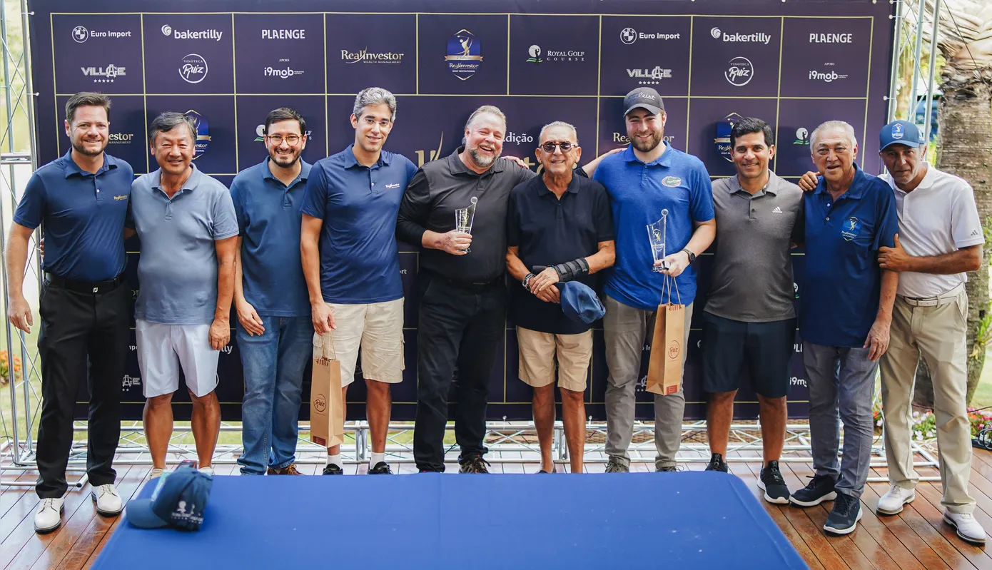 Ivan Fuganti, Milton Ogawa, Tiago Ruiz, César Paiva, André Carioba (Campeão do torneio de duplas), Galvão Bueno, João Carioba (Campeão de duplas), Ricardo Imperatriz, o doutor Luis Carlos Miguita e Marcos Silva.