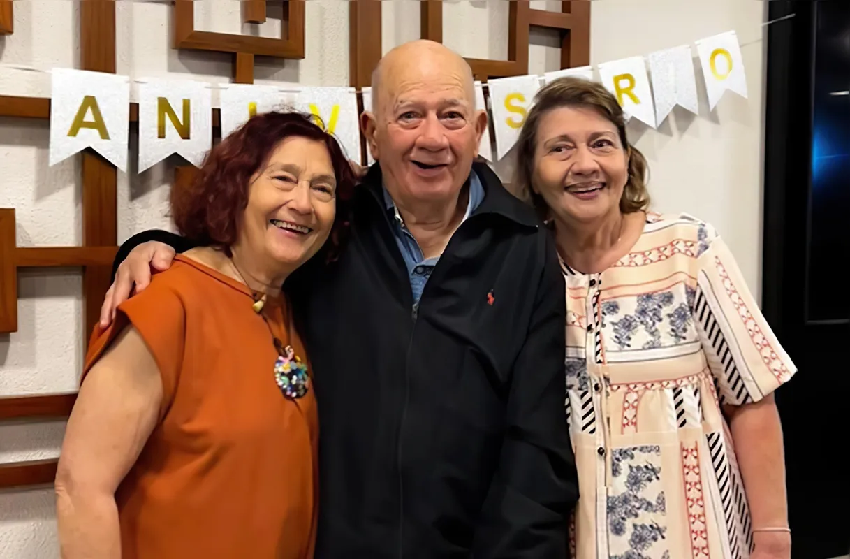Belinetti com as irmãs Zilda Naegele e Ana Maria Magalhães