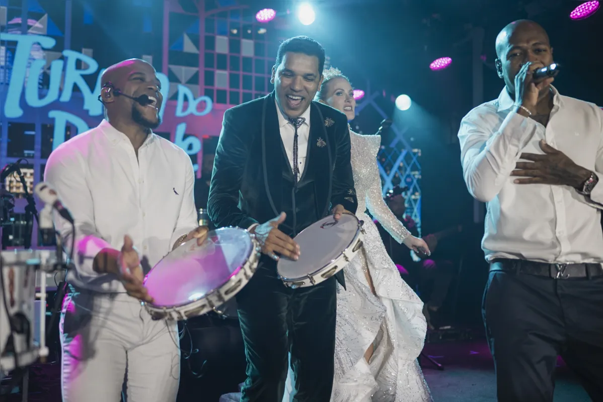 A Turma do Pagode esteve em Londrina especialmente para o casamento