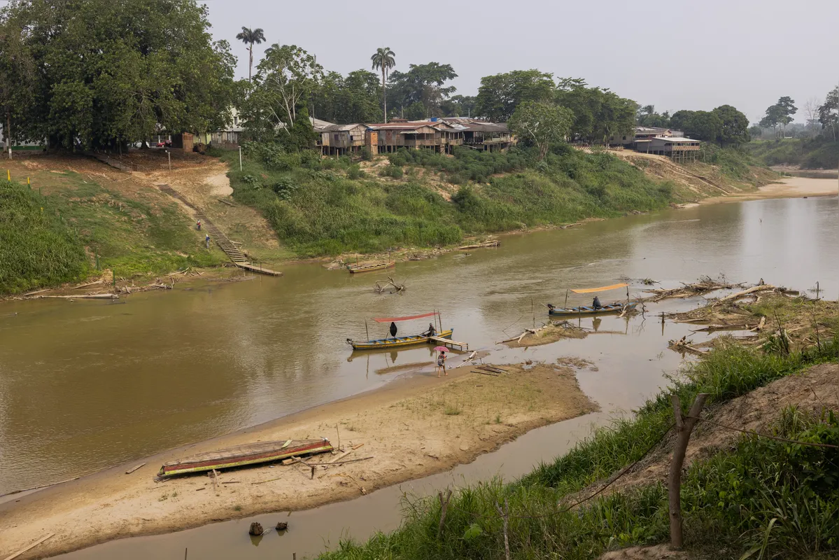 O rio Acre, perto de Xapuri, Acre, na Amazônia brasileira, enfrenta uma seca histórica