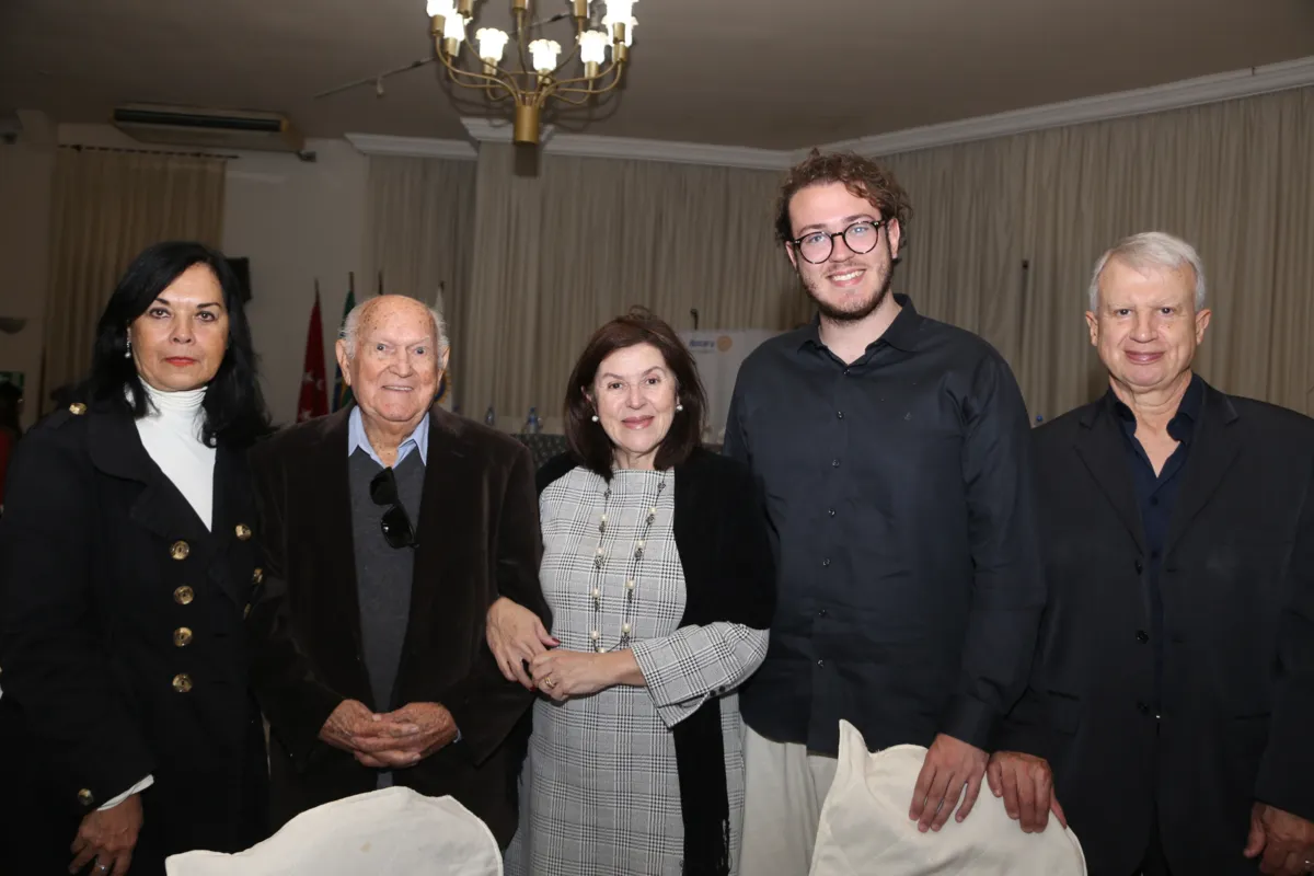 Lazara Caramori, Sylvio Gajardoni, Silvia Gajardoni Farges, Victor Farges e Dominique Farges