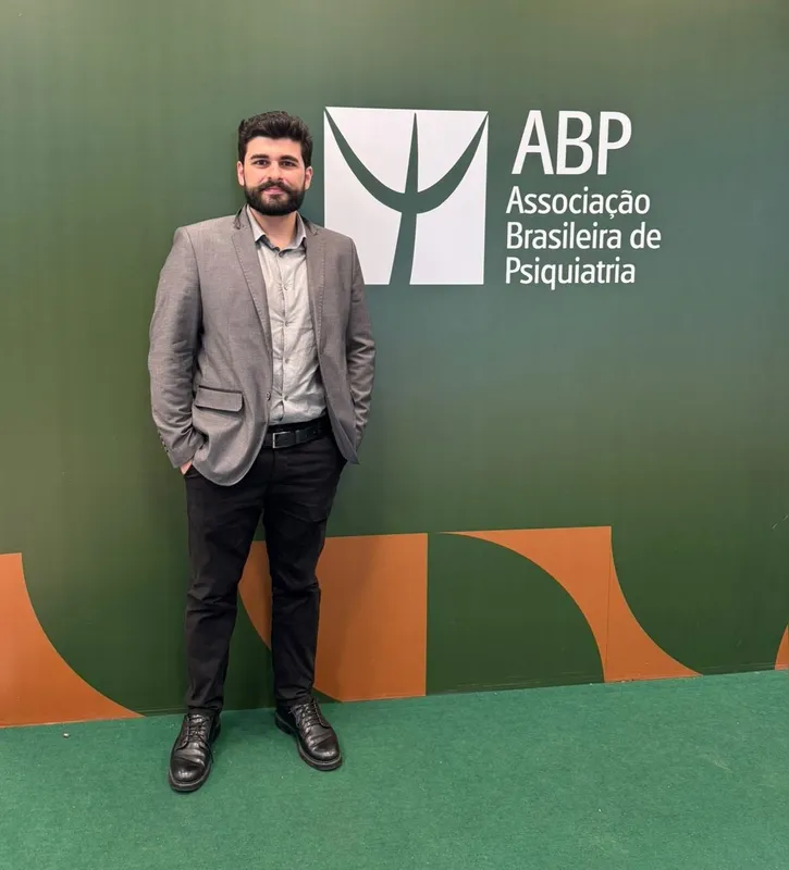 Rafael Haber, psiquiatra: “A perda auditiva pode limitar a interação social e a participação em atividades cotidianas, gerando um sentimento de inadequação e incapacidade"
