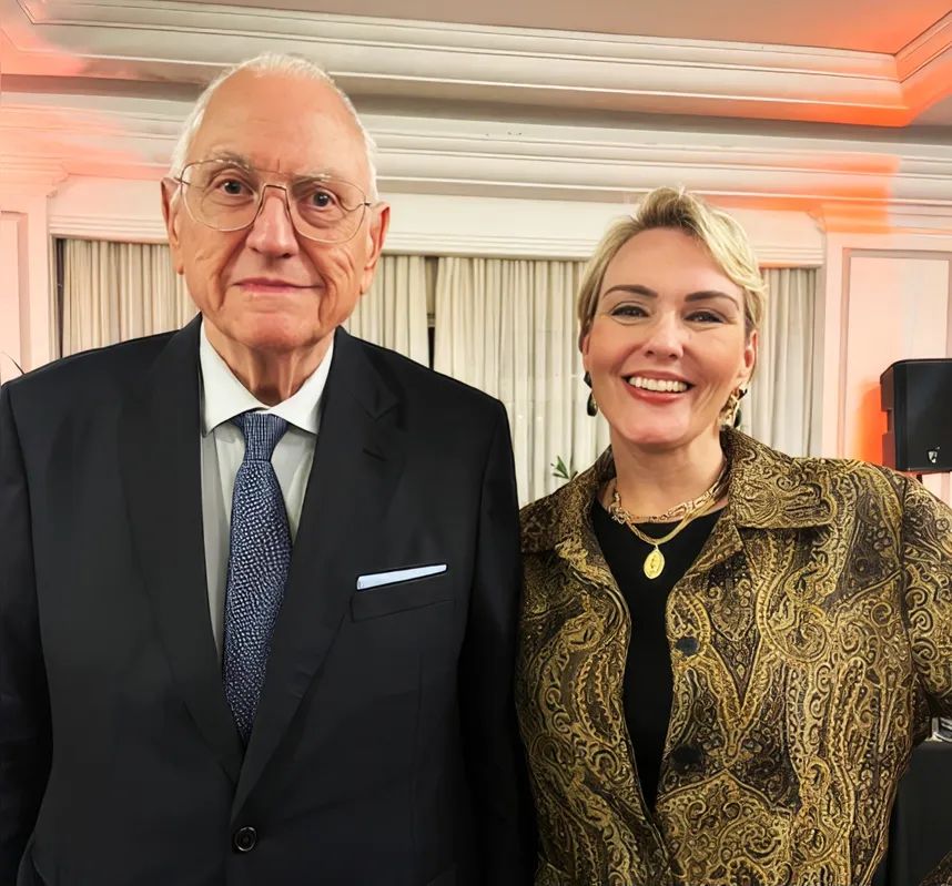 O desembargador Antenor Demeterco, ex- juiz aqui em Londrina, com a filha Ana Lúcia Demeterco Airoldi