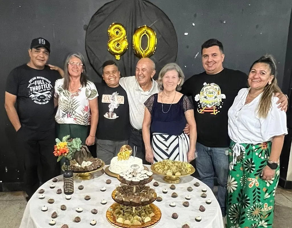 Imagem ilustrativa da imagem Primas comemoram 90 e 100 anos