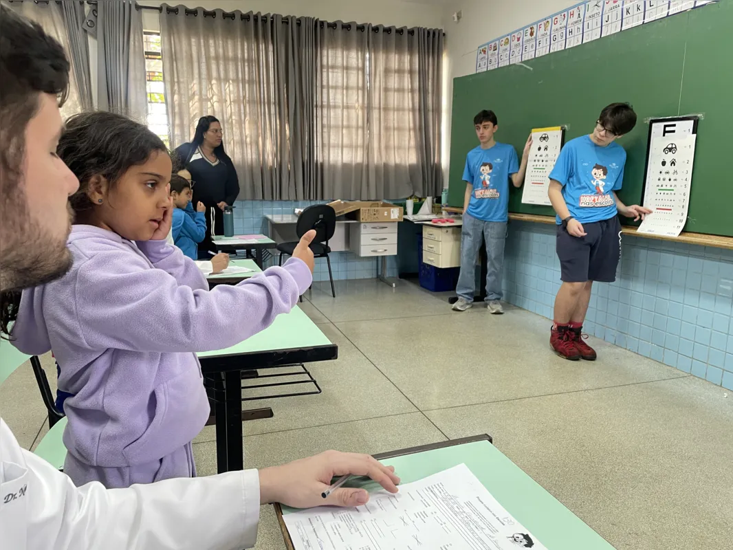 Imagem ilustrativa da imagem Projeto leva consultas oftalmológicas a alunos de Londrina