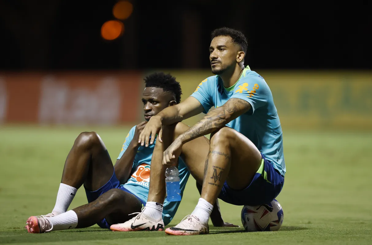 "É importante que cada um assuma sua responsabilidade e que tenhamos uma divisão em todas as tarefas, até nessa de suposta liderança", afirma Danilo