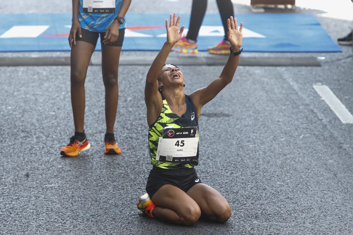 A brasileira Núbia de Oliveira (45) chegou na terceira posição