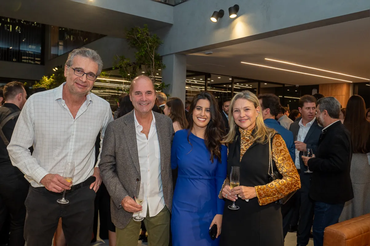 Fábio Pegoraro, Marcelo Accorsi Neto, Julia Freitas de Lima Castro e Daniella Accorsi