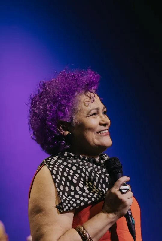 Silvia Borba: cantora londrinense participa do show no Teatro Ouro Verde