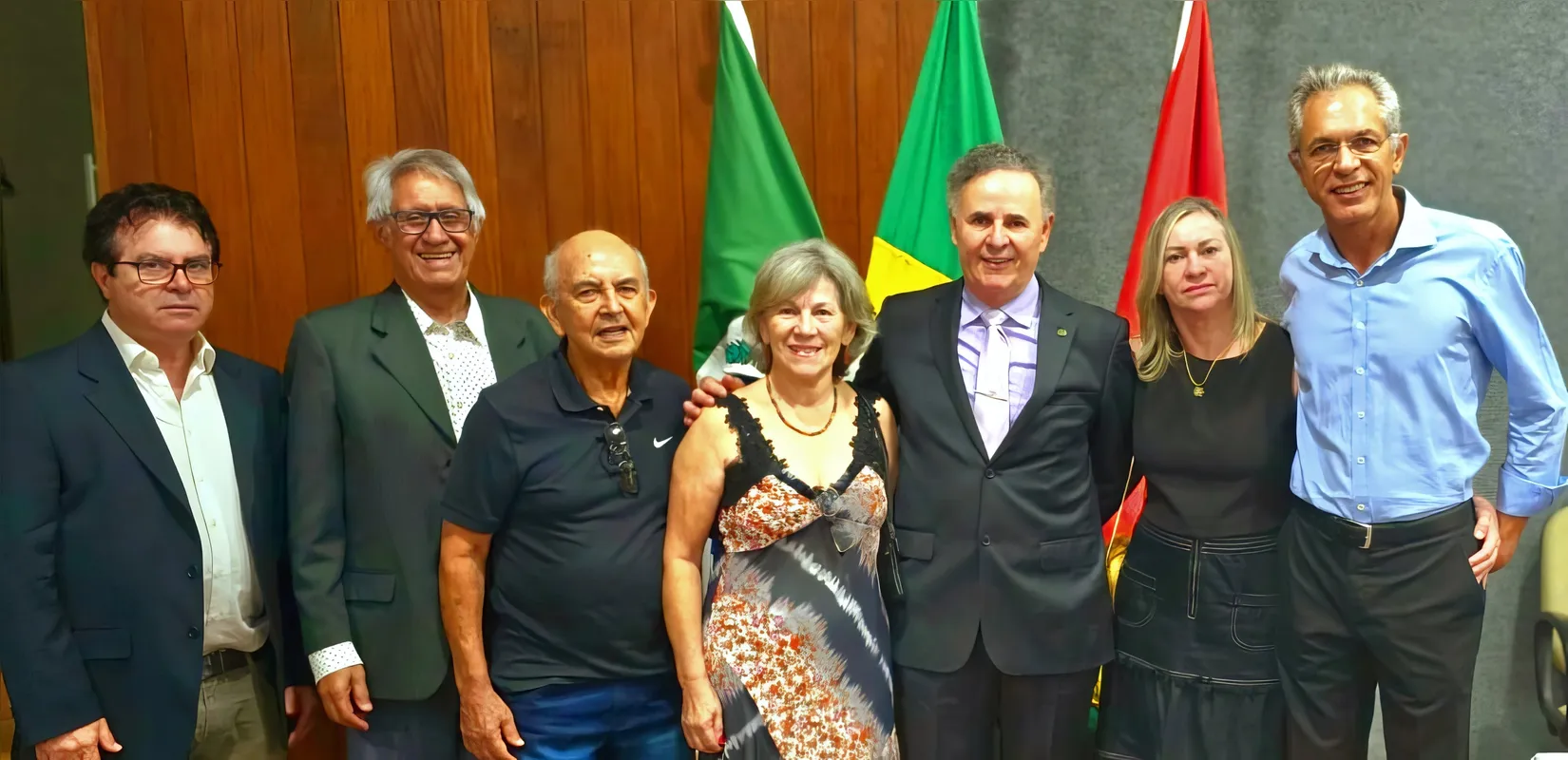 Deonisio Destro, Laércio Oliveira, Antônio Arruda Pantano, Inês Ribeiro Pantano, o homenageado Félix Ribeiro, Maria Helena Ribeiro Alcântara e Eucler Alcântara.
