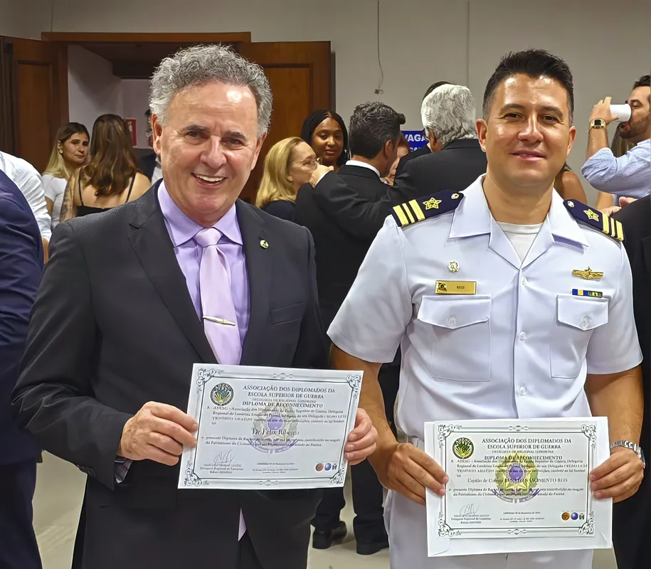 Dr. Félix Ribeiro com Capitão de Corveta Renato Nascimento Reis (Comandante Regional - Guaira).