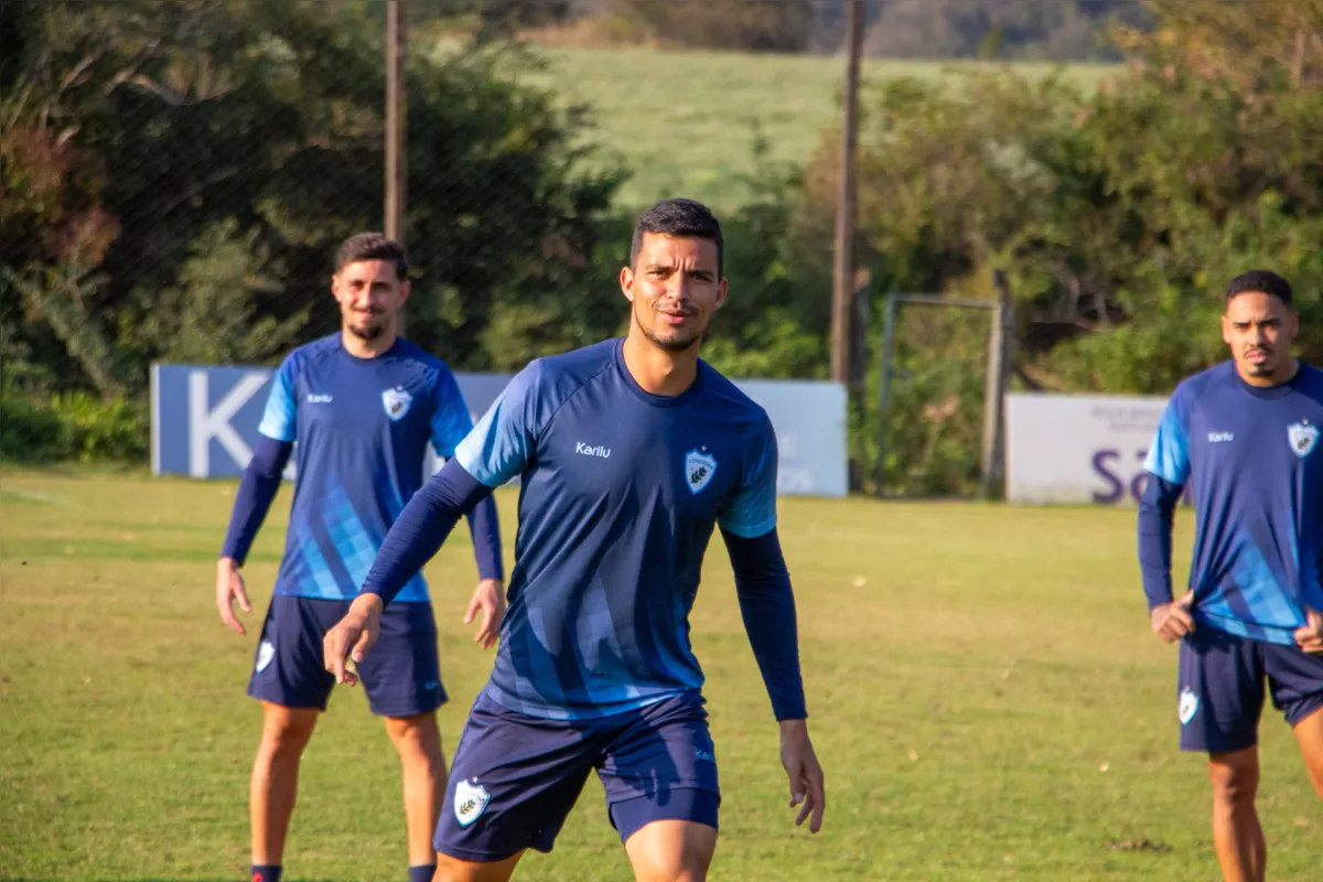 O zagueiro Rayan Ribeiro tem sido uma dos mais regulares do LEC na Série C: "Sabemos que temos que fazer o dever de casa"