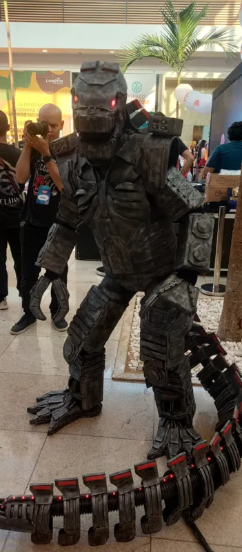 Imagem ilustrativa da imagem Shopping de Londrina é 'invadido' por cosplayers