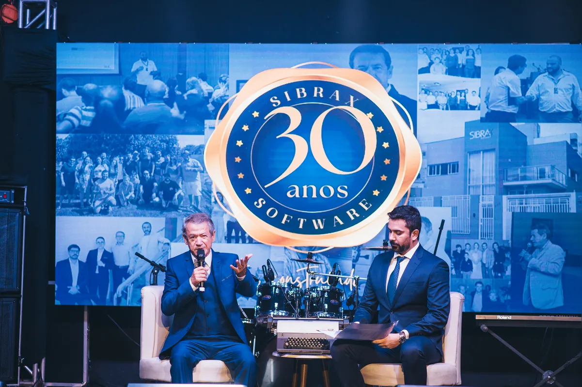 Sr. Osvaldo Lima no momento talk show em que ele contou sua história para todos os convidados