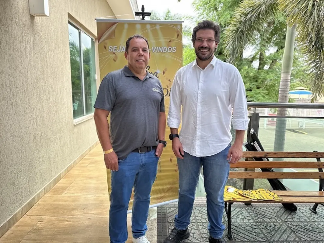O presidente do SESCAP-LDR, Euclides Nandes Correia, e o prefeito eleito de Londrina,Tiago Amaral