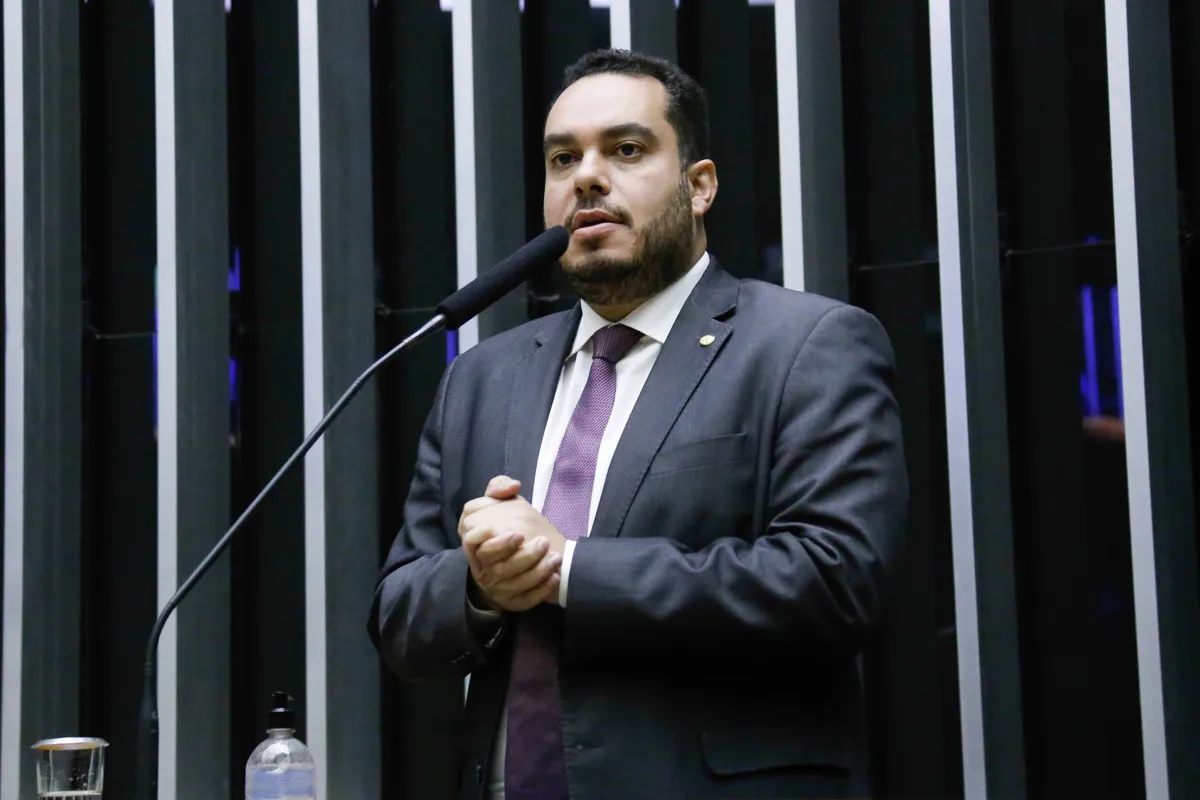 Aliado do ex-presidente Jair Bolsonaro, Paulo Martins (PL) também seriam um dos nomes do campo de Ratinho Junior