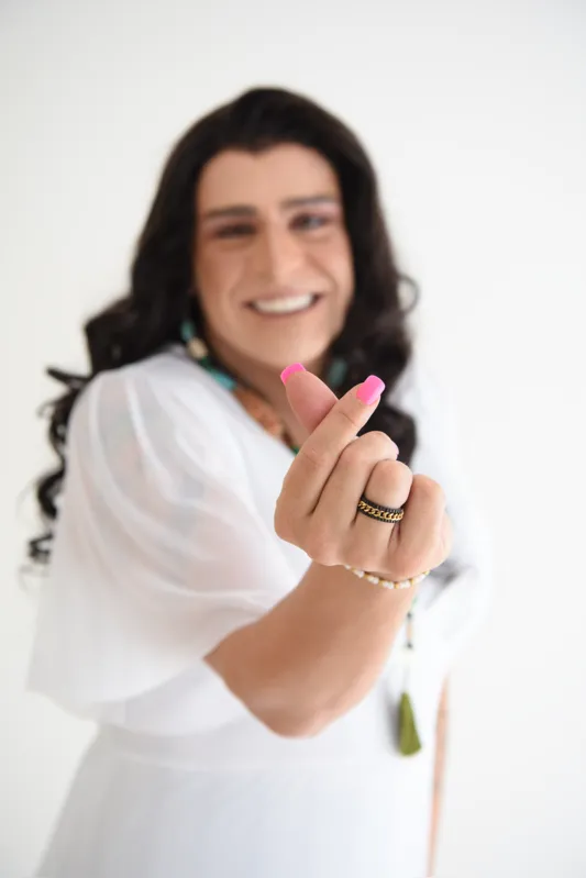 Índio Behen: humorista que criou a personagem Dra. Rosângela apresenta o show Gratiluz neste sábado (27), em Londrina