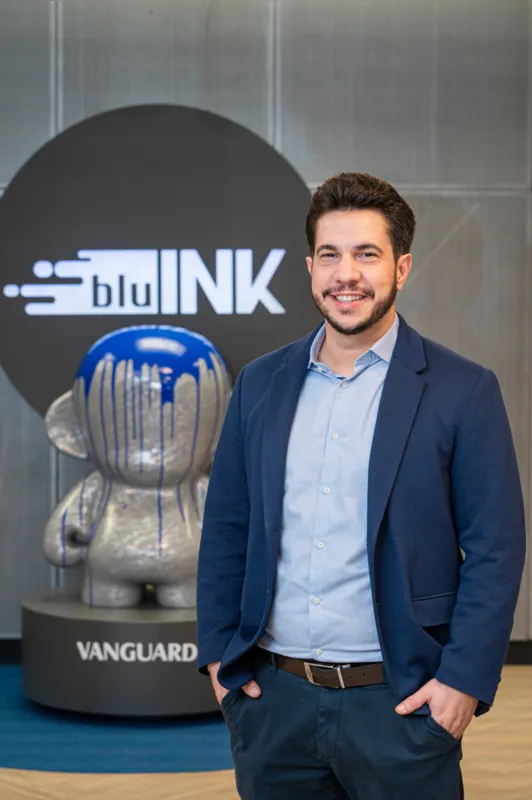 O gerente comercial Vinicius Medeiros