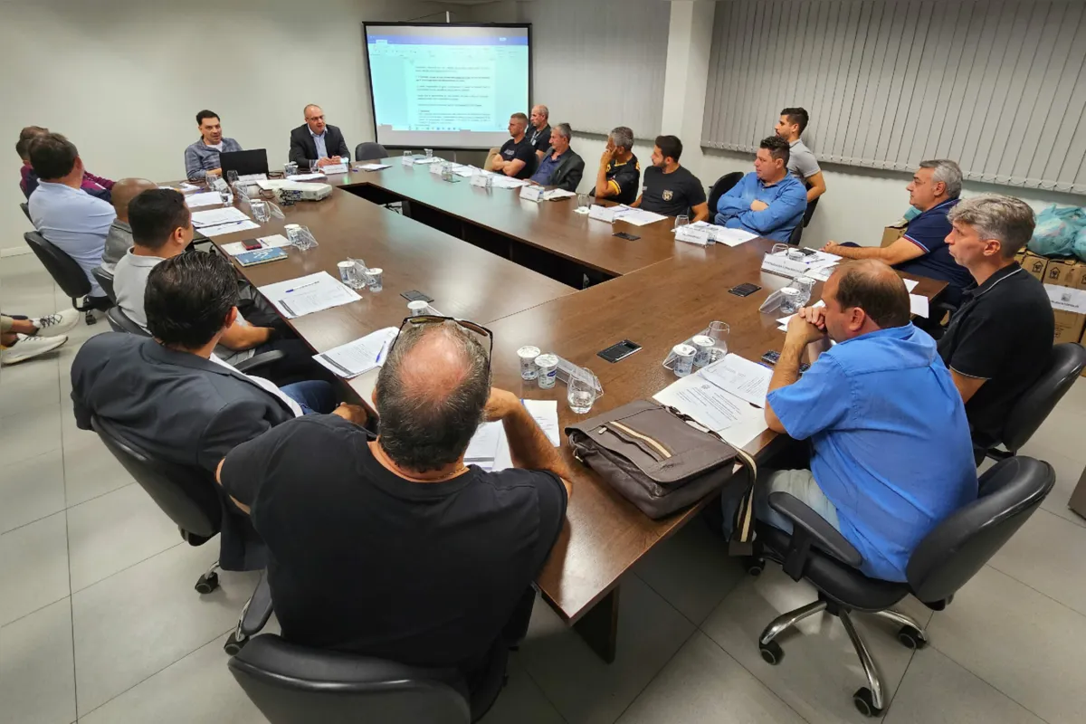 Reunião em Curitiba entre a FPF e os clubes definiu os detalhes da Terceira Divisão do Paranaense