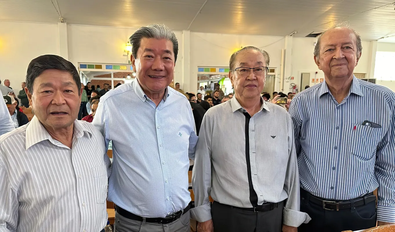 José Yamanaka -pioneiro no Plantio Direto, Jorge Hashimoto - Presidente da Cooperativa Integrada, Ywao Miyamoto, da Sementes Mauá, e Ricardo Accioly Calderari - diretor da Coamo