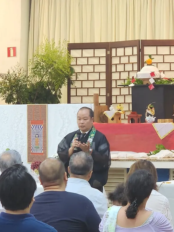 A festa de ano novo dos descendentes de japoneses conta também com uma cerimônia budista