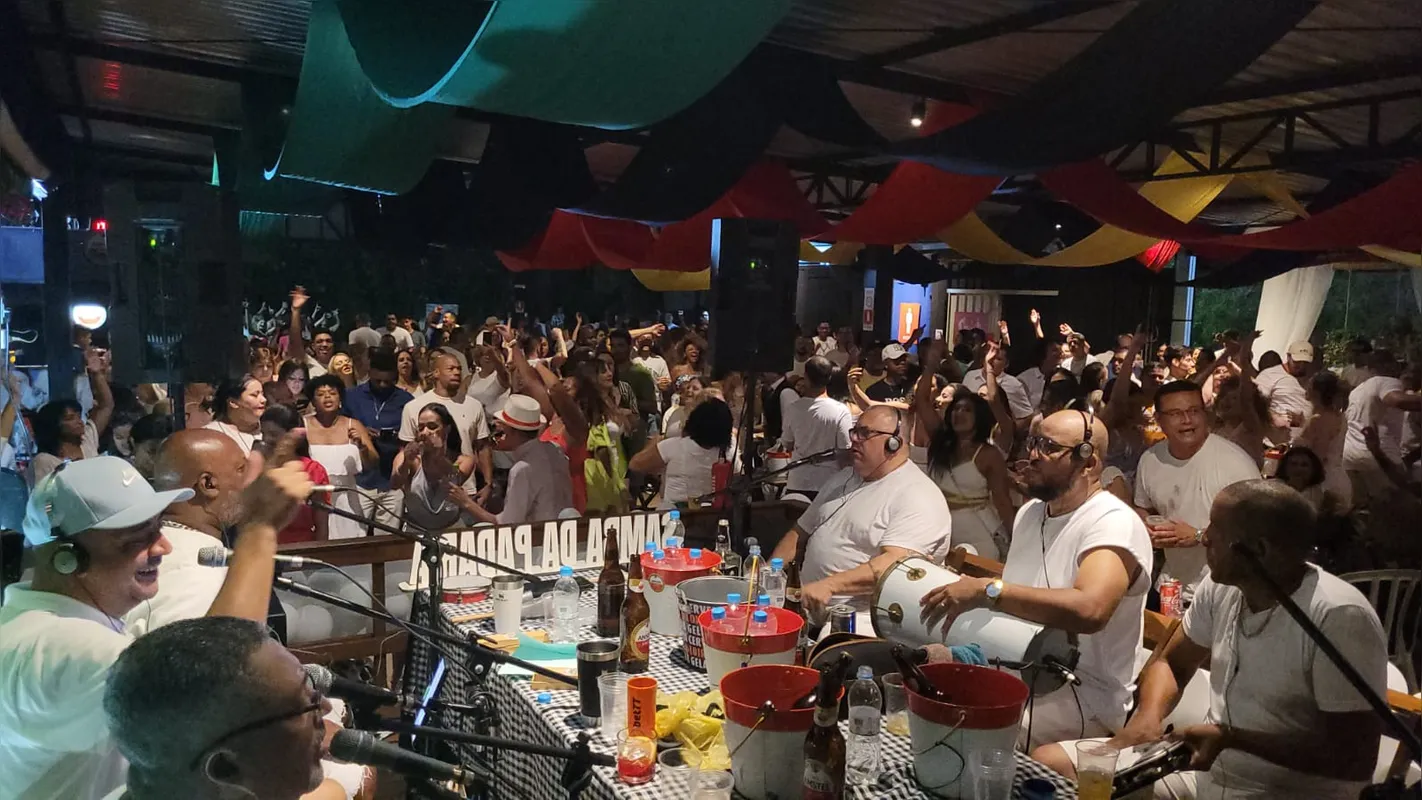 Imagem ilustrativa da imagem Últimas vagas para as festas de Réveillon em Londrina, Maringá e Curitiba