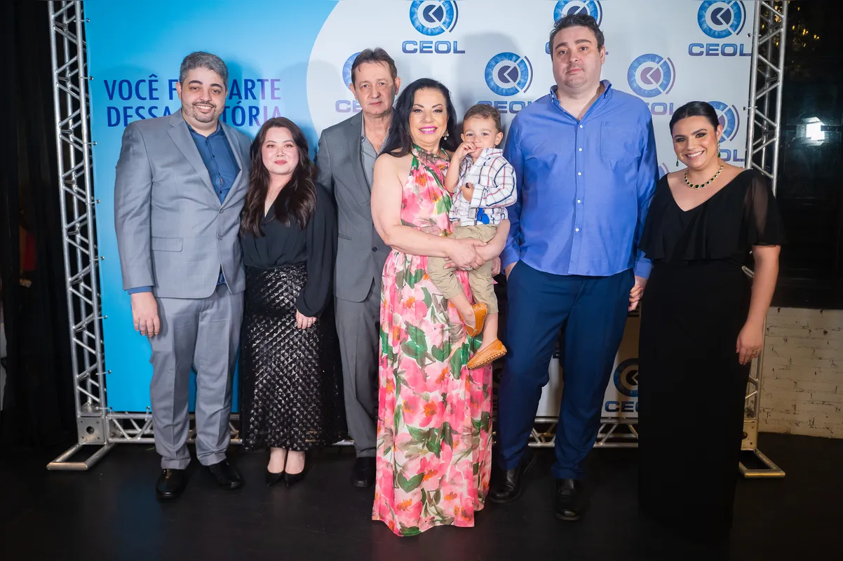 Mariana, Daniel, Marcia, Francisco, Fernando, Camila e Miguel Campiolo