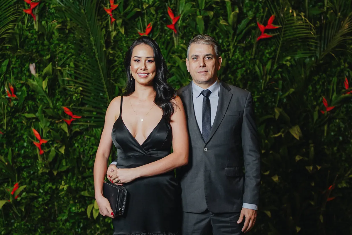 Liange Hiroe Doy Fernandes e Renato Moreira Fernandes