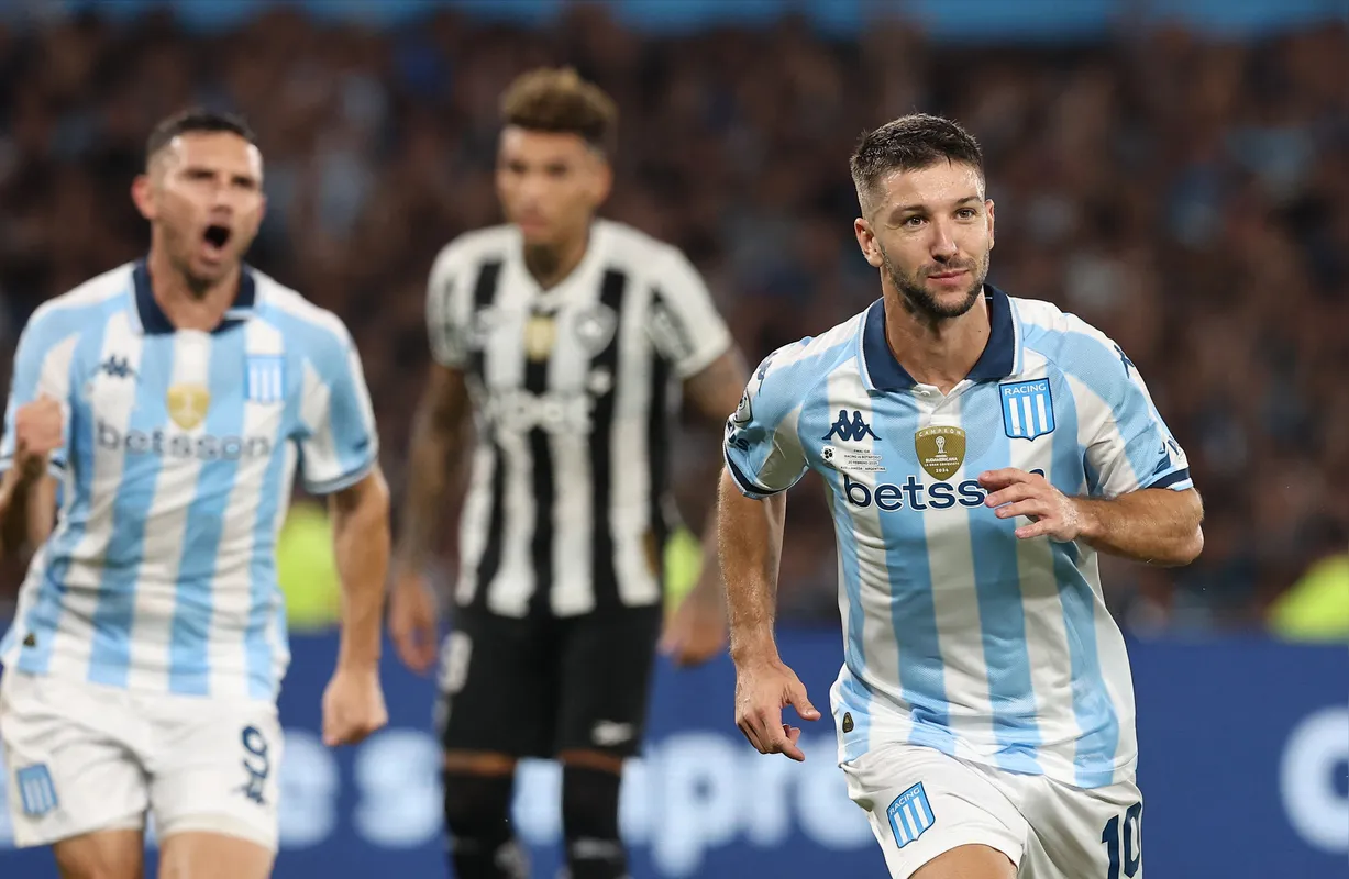 Botafogo foi derrotado pelo Racing por 2 a 0, quinta-feira, pela Recopa Sul-Americana