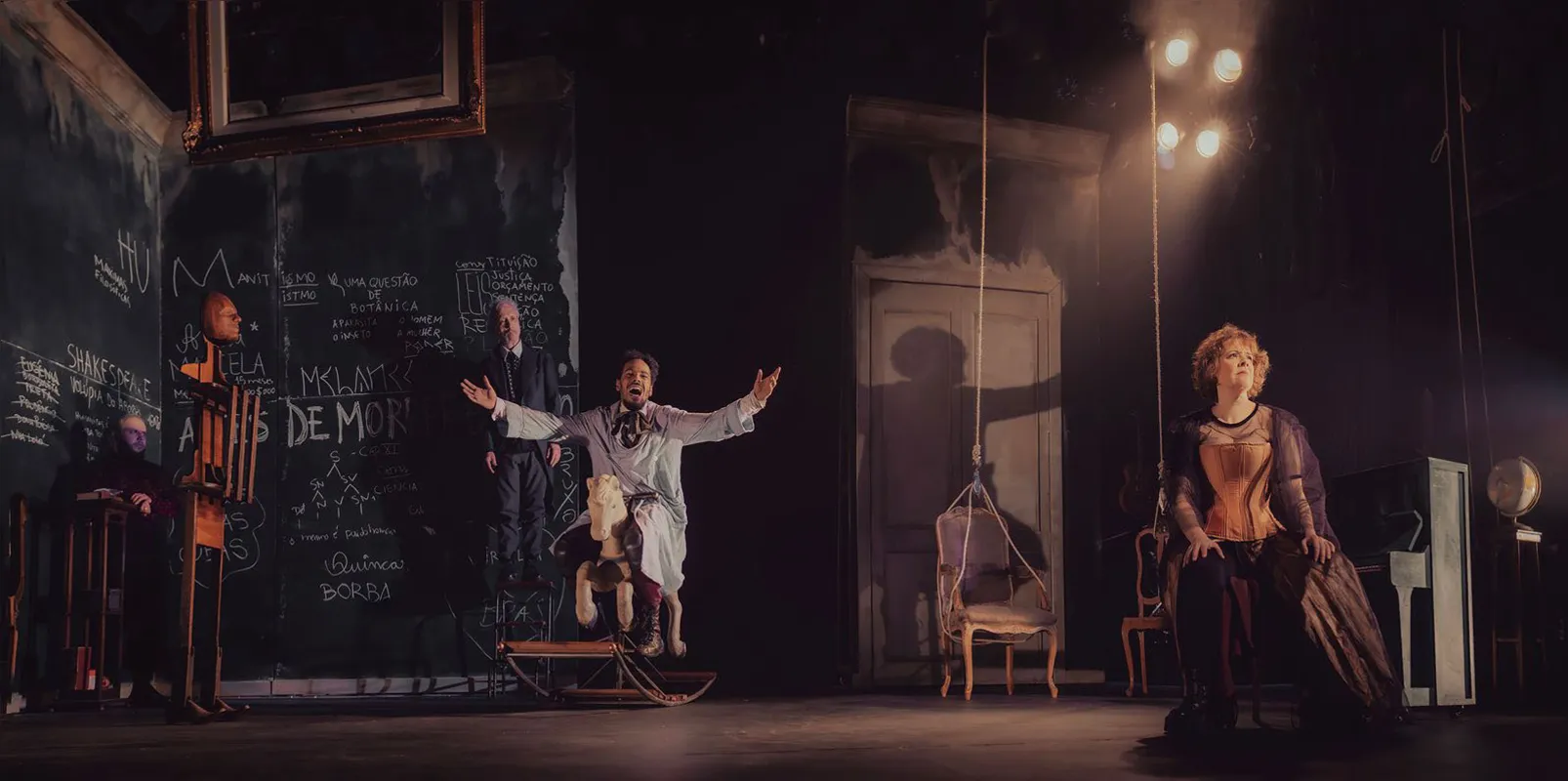 A Companhia Armazém de Teatro fecha a programação do Filo com o espetáculo "Brás Cubas" nod dias 15 e 16 de fevereiro