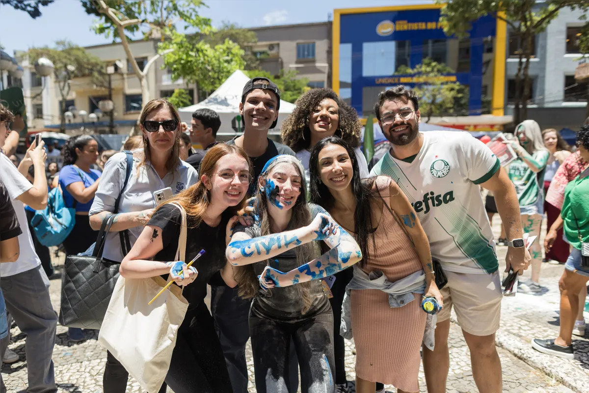 A cobertura completa do VestibaFest 2025 aparece via canais do Grupo Folha de Londrina e via “Gente com Nassif”, na MultiTV