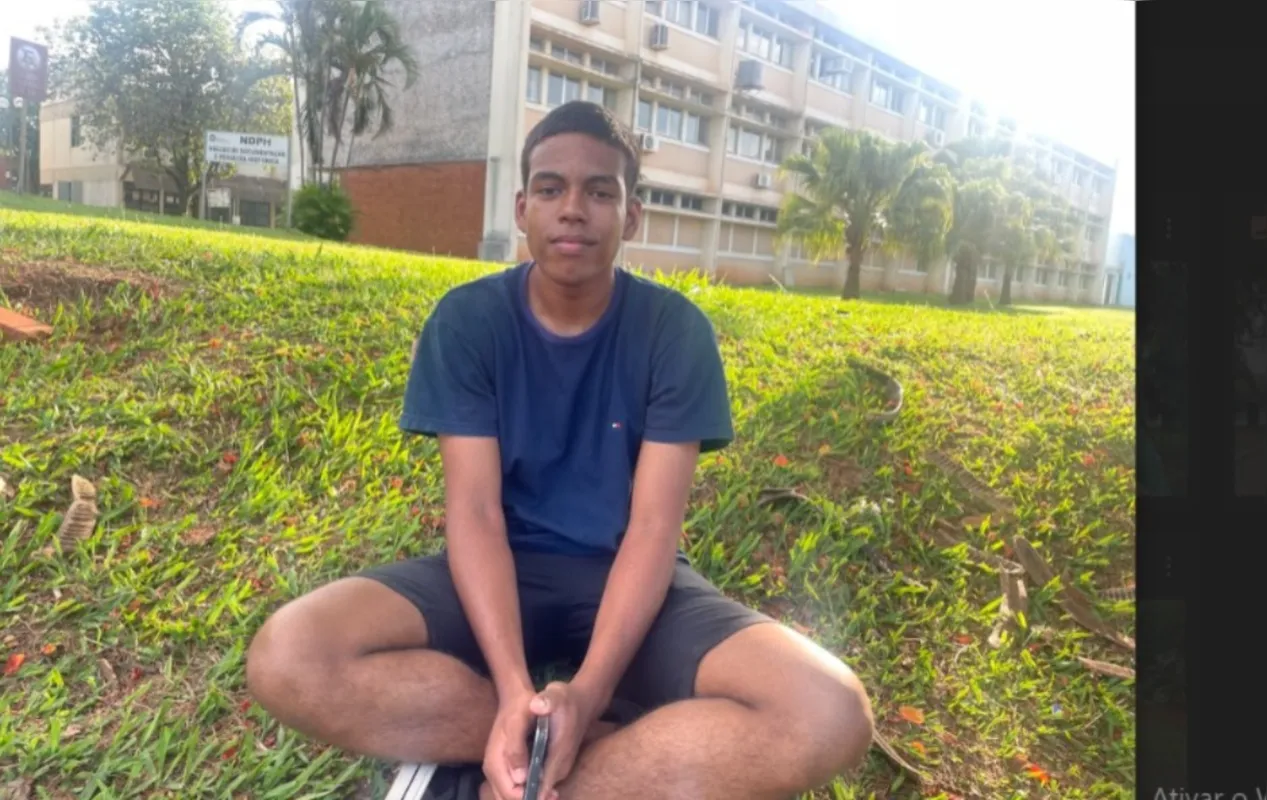 Vindo de Bela Vista do Paraíso, o estudante Ronaldo Gabriel Alves de Souza, 18, quer seguir na área da medicina