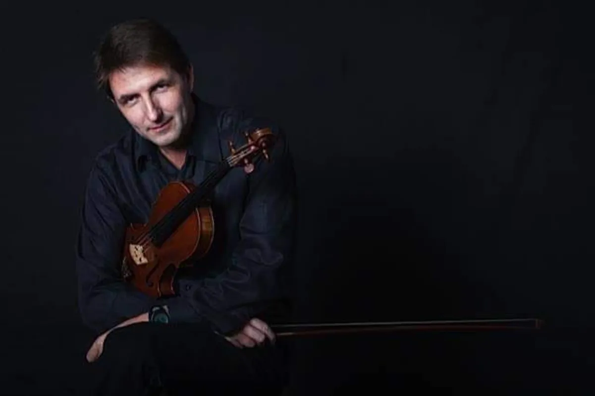 O violinista italiano Elio Orio faz duas apresentações em Londrina, uma delas será na Capela da Catedral Metropolitana