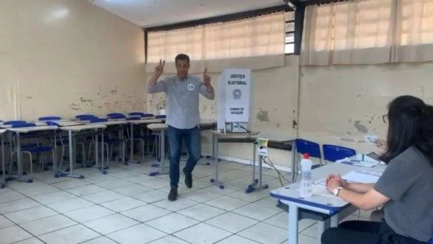 Imagem ilustrativa da imagem Veja como foi a manhã das eleições em Londrina e região