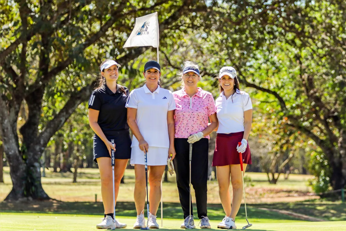 Manuela Marin, Carolina Marin, Angela Oliveira, Isabela Albuquerque