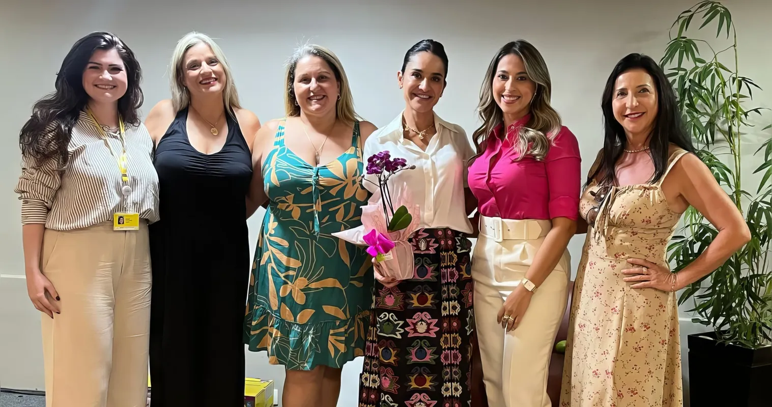 Bruna Carnicieri - Quartzolit, Marli Ferrari - vice-presidente da Acomac, Sandra Batista do Nascimento - diretora da Acomac Londrina, Renata Chinese - Palestrante, Carina Bruque Lelles - diretora da Acomac Londrina e Luciney de Oliveira Souza - Depósito São Marcos