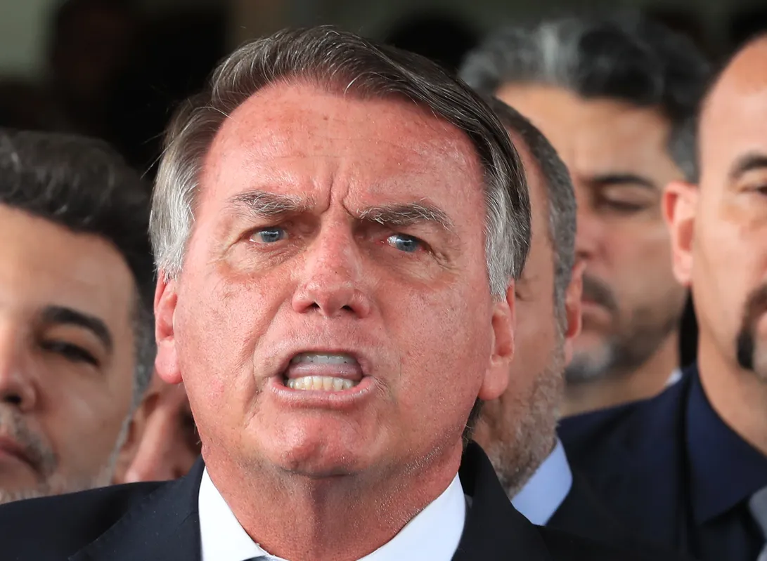 Jair Bolsonaro disse a aliados estar preocupado com o tema e que não acredita que o governo brasileiro conseguirá solucionar a crise