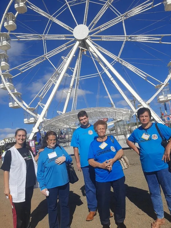Alunos da EJA da E.M. Francisco de Aquino Toledo, do distrito de São Luiz, também se divertiram na Exposição: um passeio para ficar na memória
