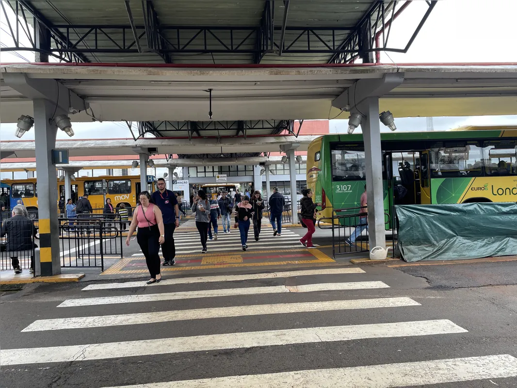 Imagem ilustrativa da imagem Apesar das dúvidas, usuários aprovam mudanças nas linhas de ônibus