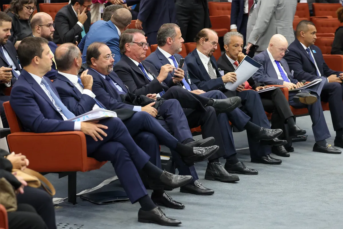 Imagem ilustrativa da imagem Bolsonaro chega ao Supremo para julgamento em que pode virar réu