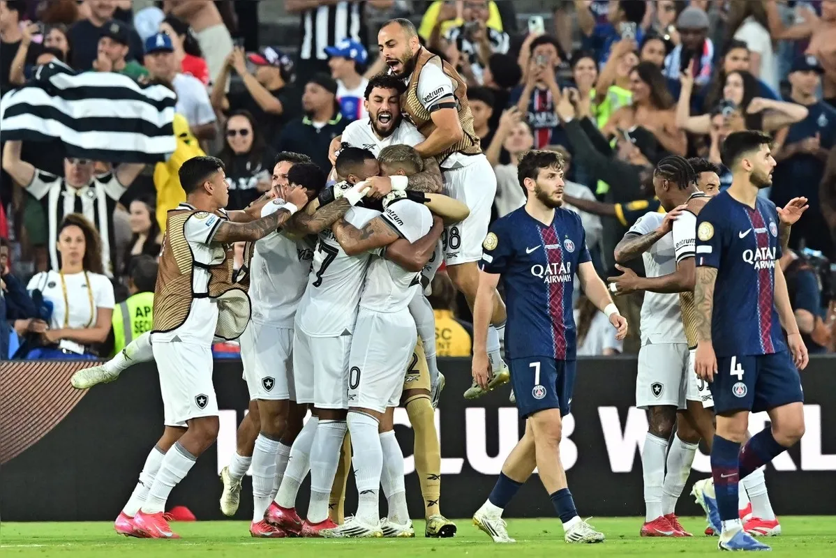 Jogadores do Botafogo comemoram vitória histórica de 1 a 0 sobre o PSG: "Vamos aproveitar para tirar dessa competição aquilo que pode melhorar o nosso futebol"