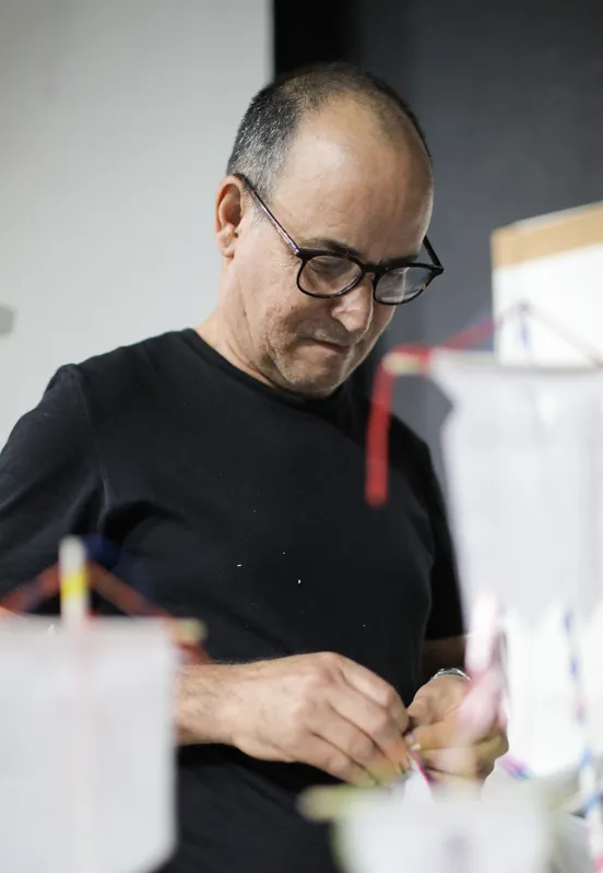 Gelson Amaral: "No universo do cinema, se trabalha de uma forma diferente do palco. É outra linguagem, outra forma de apresentar a paisagem, a atmosfera"